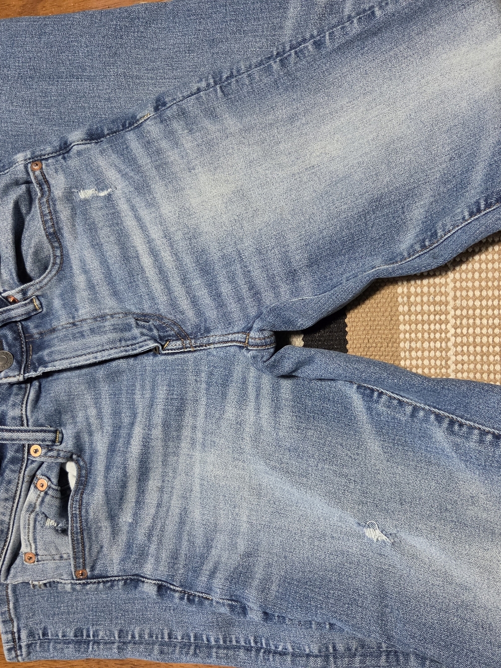 Light Wash Distressed Jeans - Classic Blue Denim American Eagle 31x34